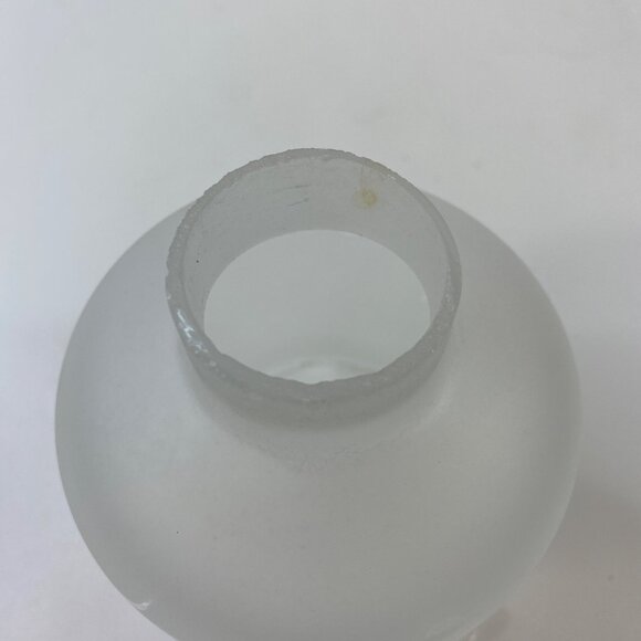 4 Vintage Frosted Glass Lamp Shades Etched Grapevine Design Ruffled Edge - Picture 6 of 14